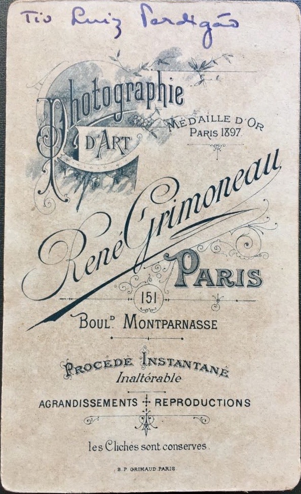 Verso da foto de Luiz Estevão mostra o logotipo do Studio Fotográfico de René Grimoneau em Paris - Boulevard Montparnasse,151